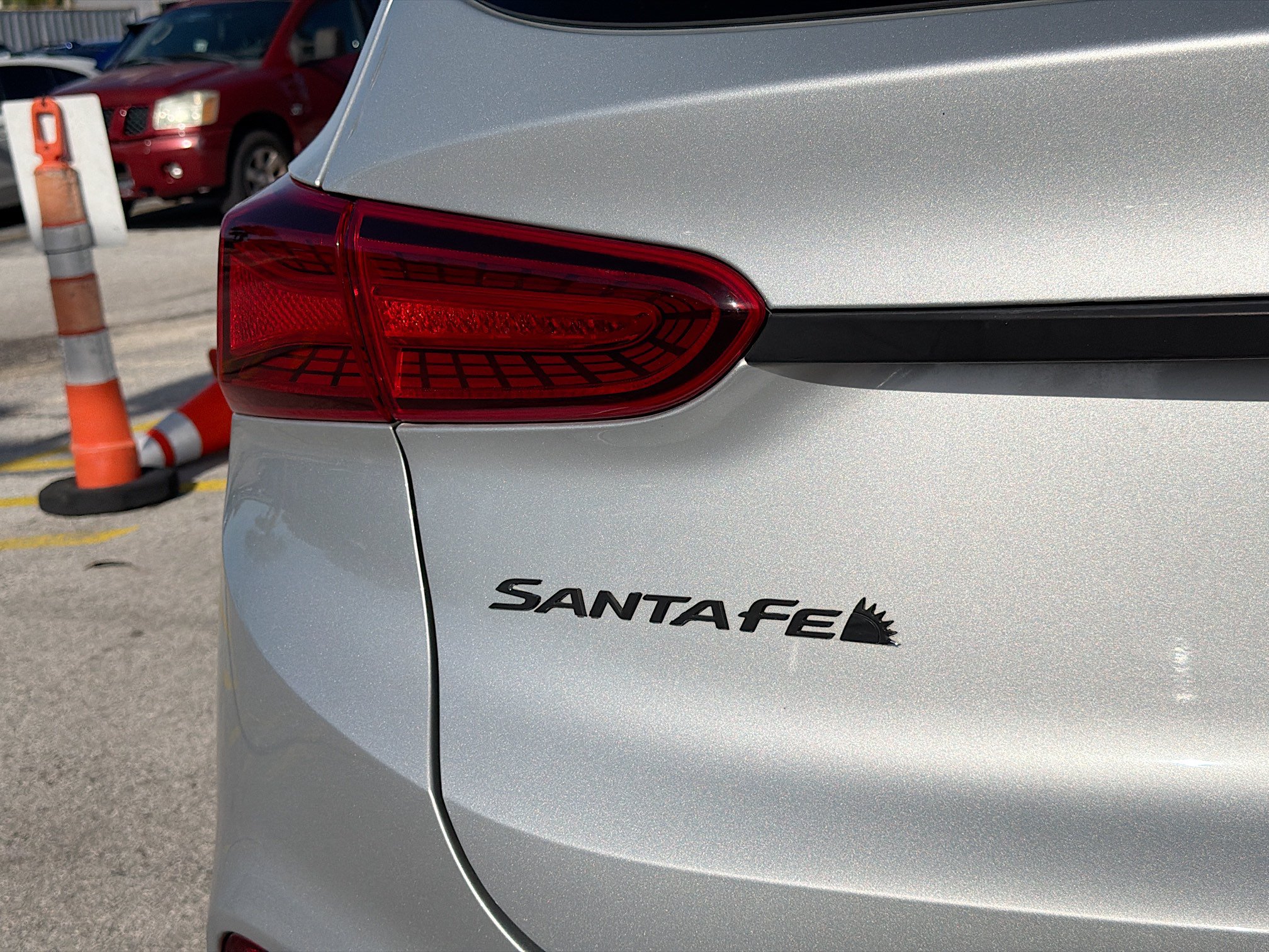 Used 2019 Hyundai Santa Fe Limited FWD image 10