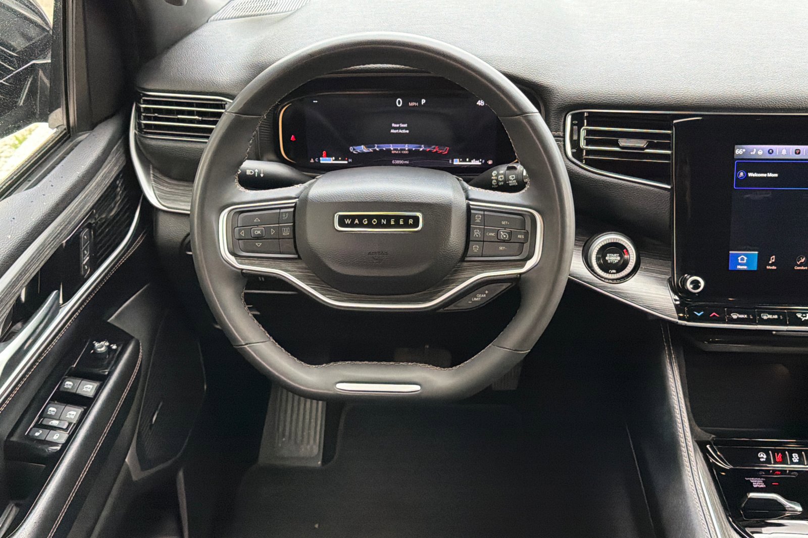 Used 2024 Jeep Wagoneer Series II w/ Flexible Seating Group image 13