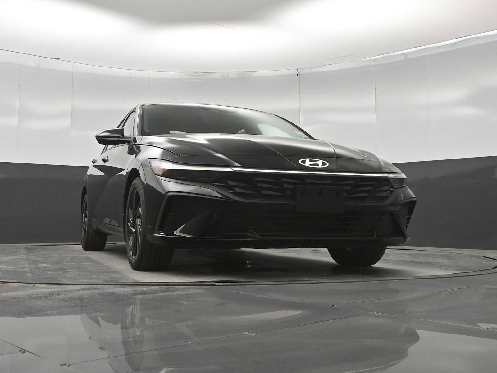 New 2026 Hyundai Elantra Sport FWD image 31