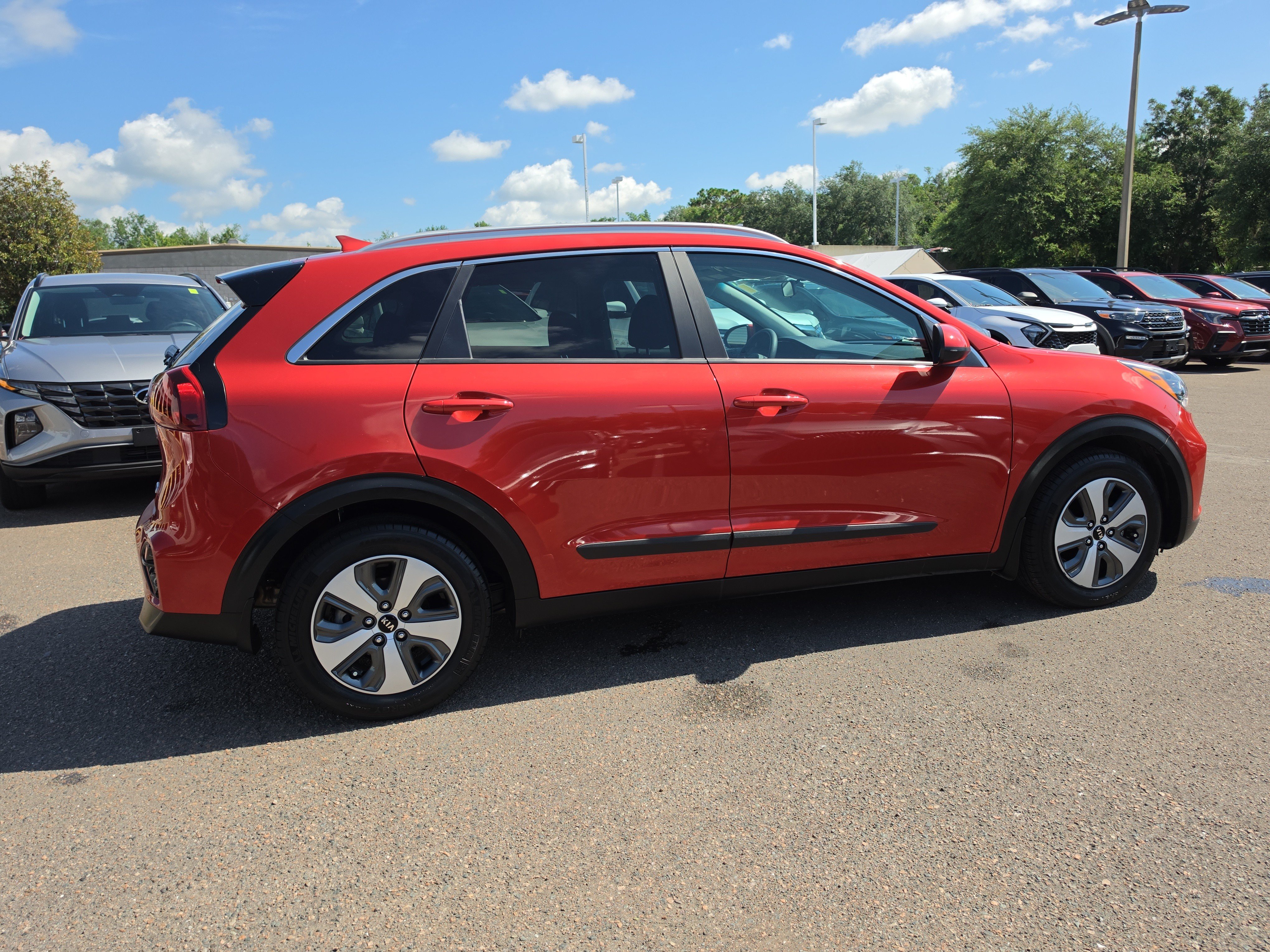 Certified 2021 Kia Niro LX FWD image 9