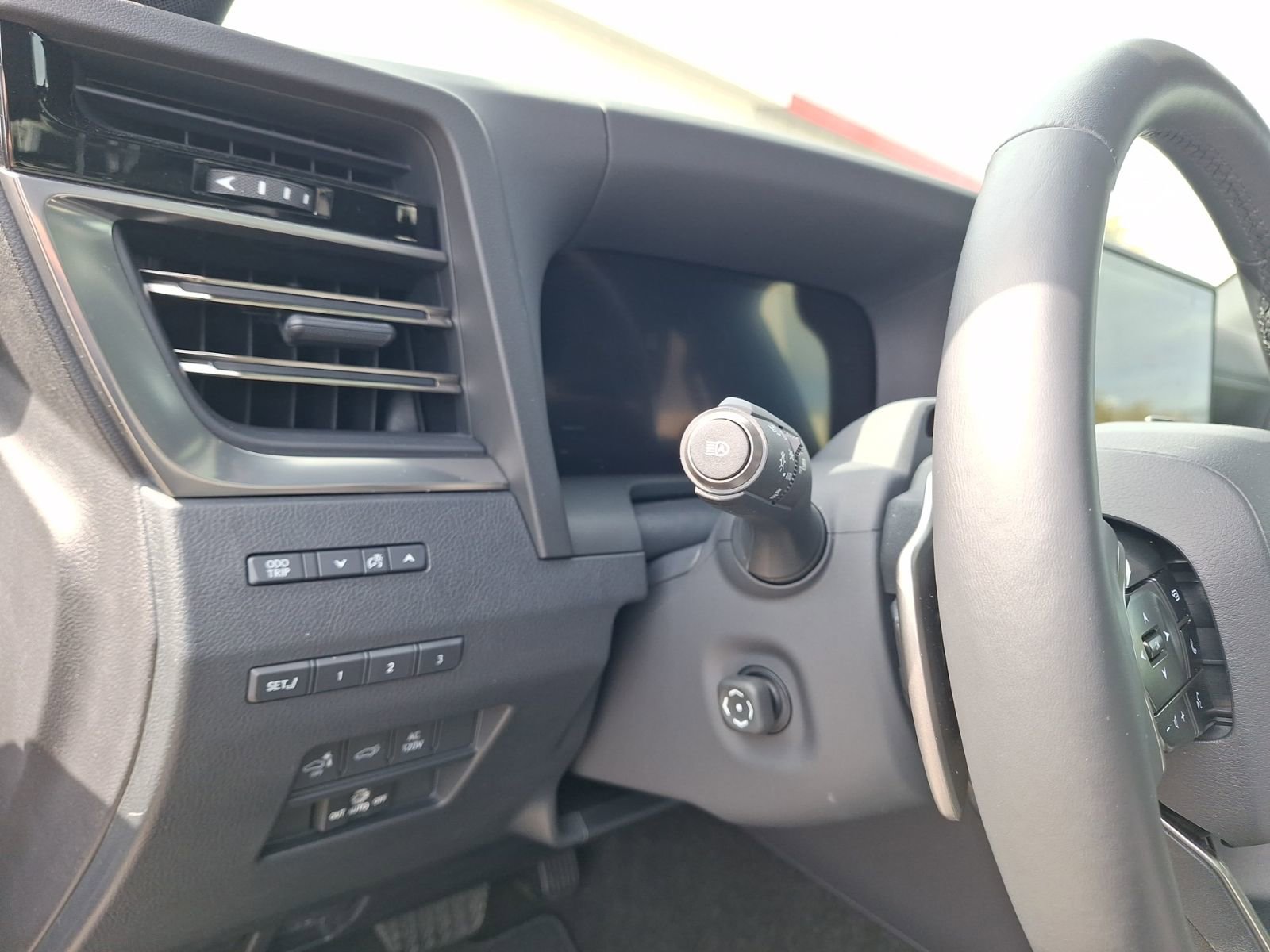 Used 2025 Lexus GX 550 image 17