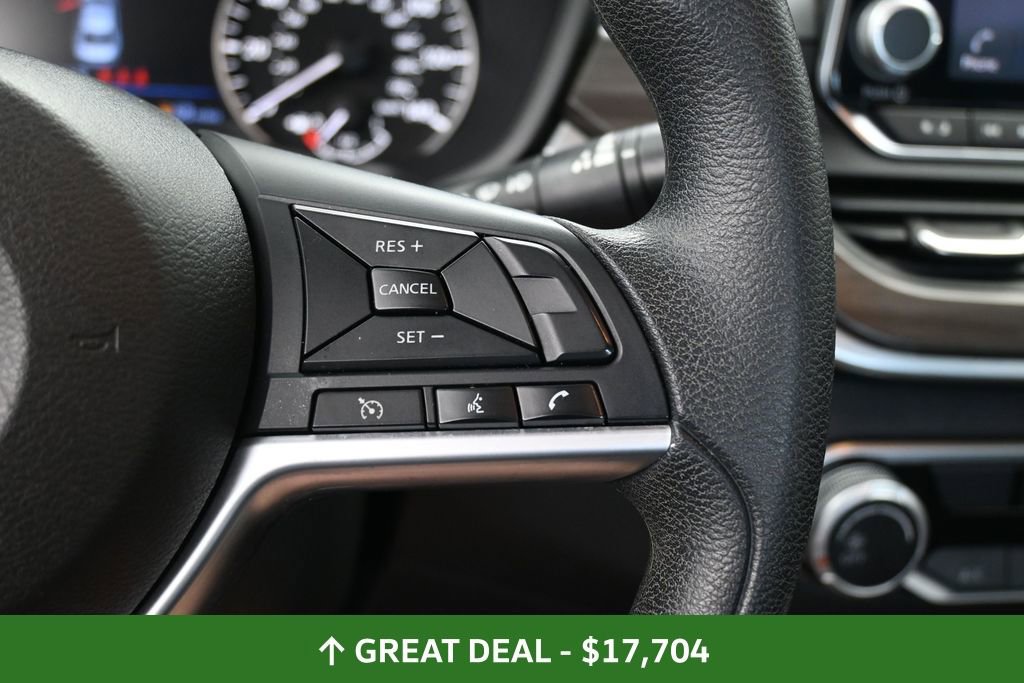 Used 2023 Nissan Altima 2.5 SV FWD image 32