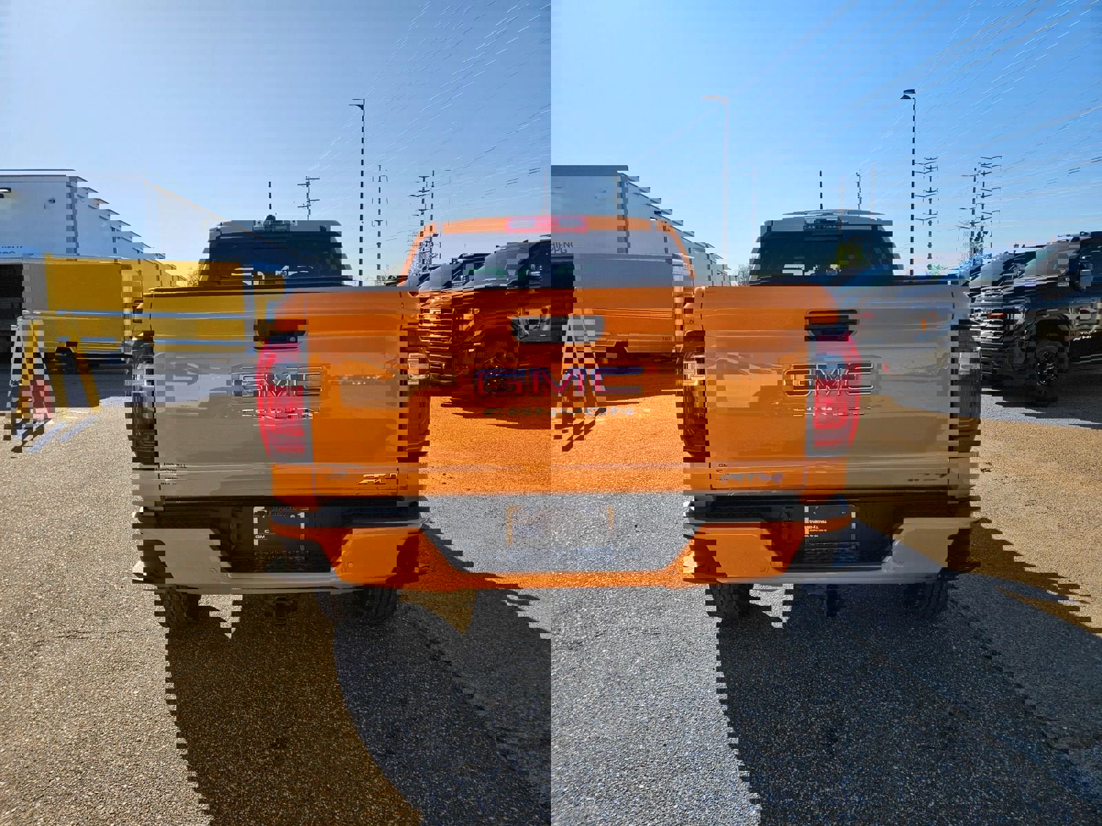 New 2026 GMC Canyon AT4 w/ AT4 Premium Package image 5