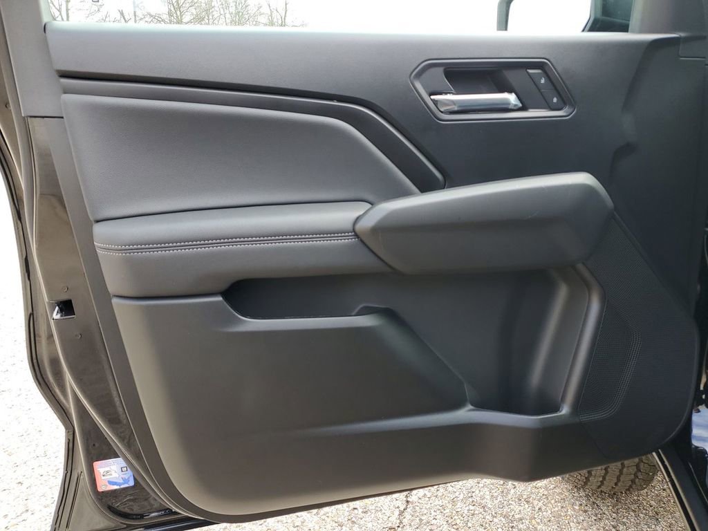 New 2024 GMC Canyon Elevation w/ Convenience Package image 23