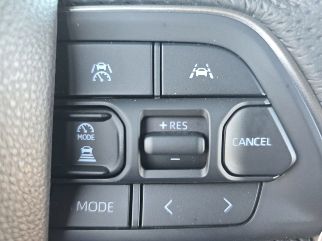 Used 2025 Toyota Tacoma TRD Sport AWD/4WD image 19
