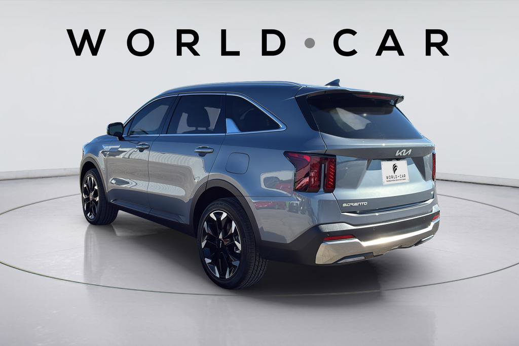 Used 2025 Kia Sorento EX image 13