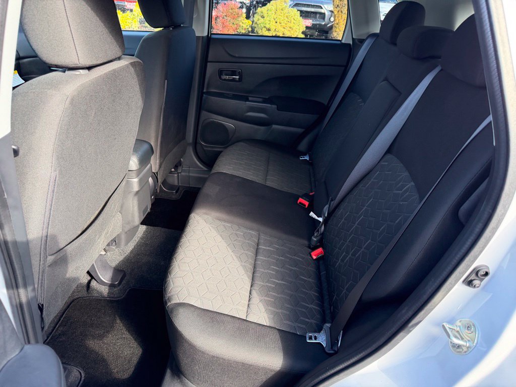 Used 2026 Mitsubishi Outlander Sport AWD image 17