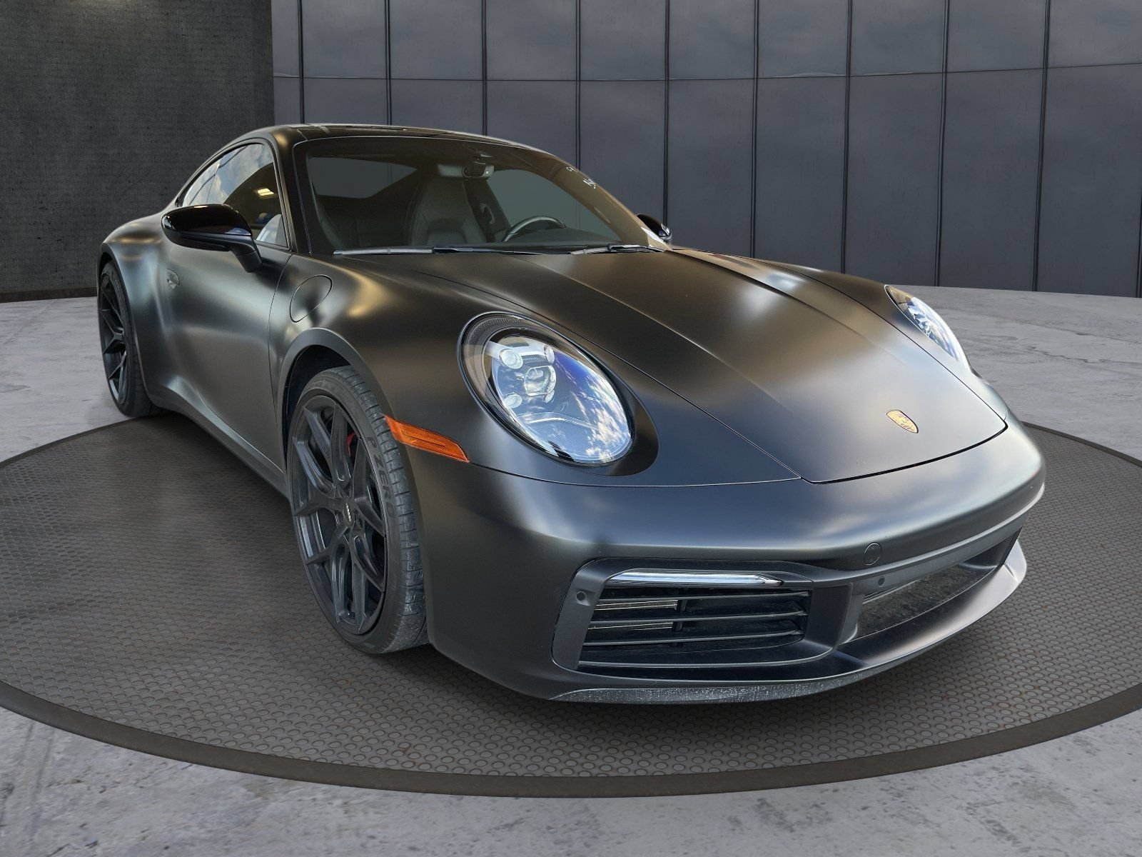 Used 2020 Porsche 911 Carrera S RWD image 3