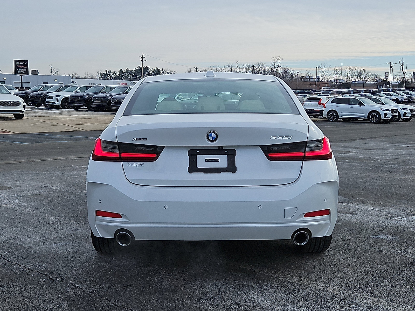 Used 2023 BMW 330i xDrive Sedan w/ Driving Assistance Package AWD/4WD image 5