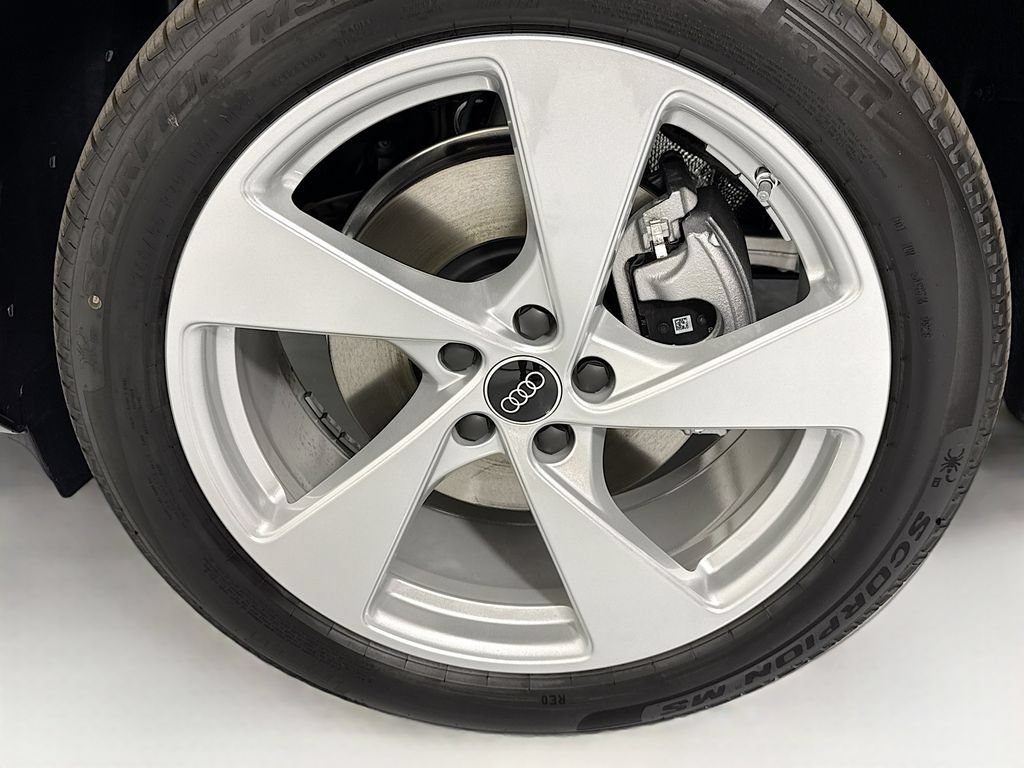 Used 2026 Audi Q5 Premium w/ Premium Plus AWD/4WD image 31