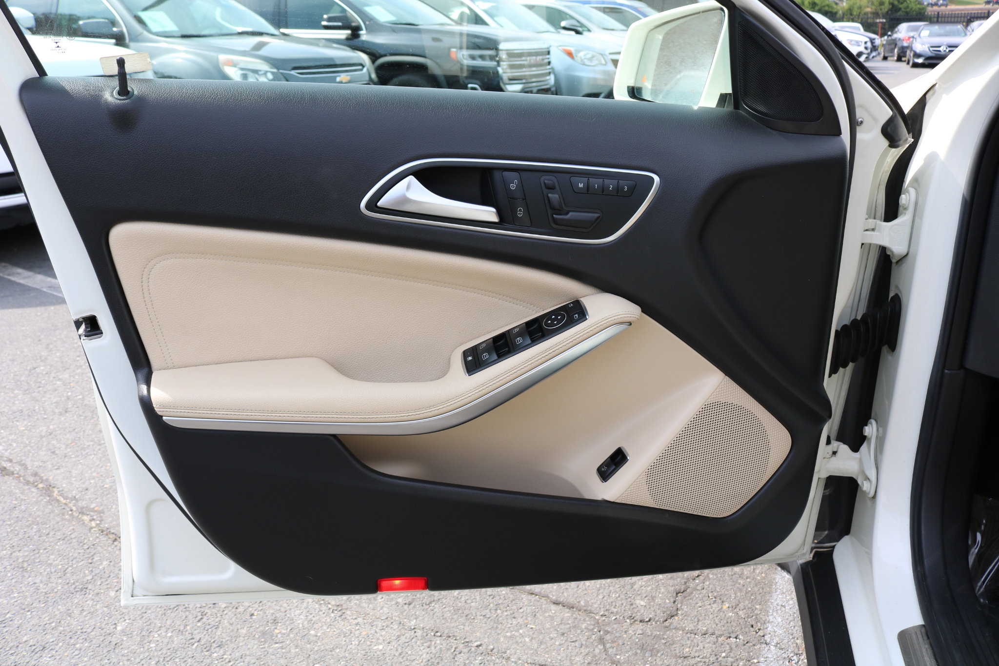 Used 2016 Mercedes-Benz GLA 250 image 12