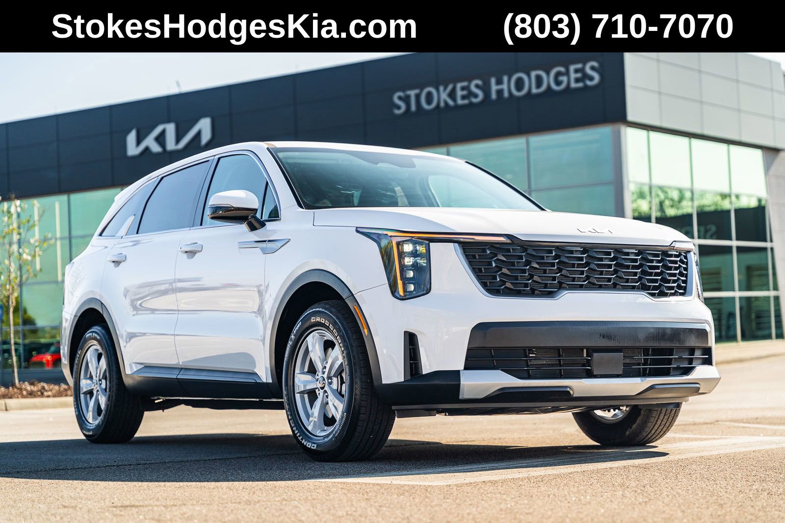 Used 2025 Kia Sorento LX image 1