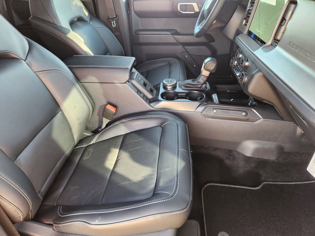 New 2025 Ford Bronco Outer Banks image 10