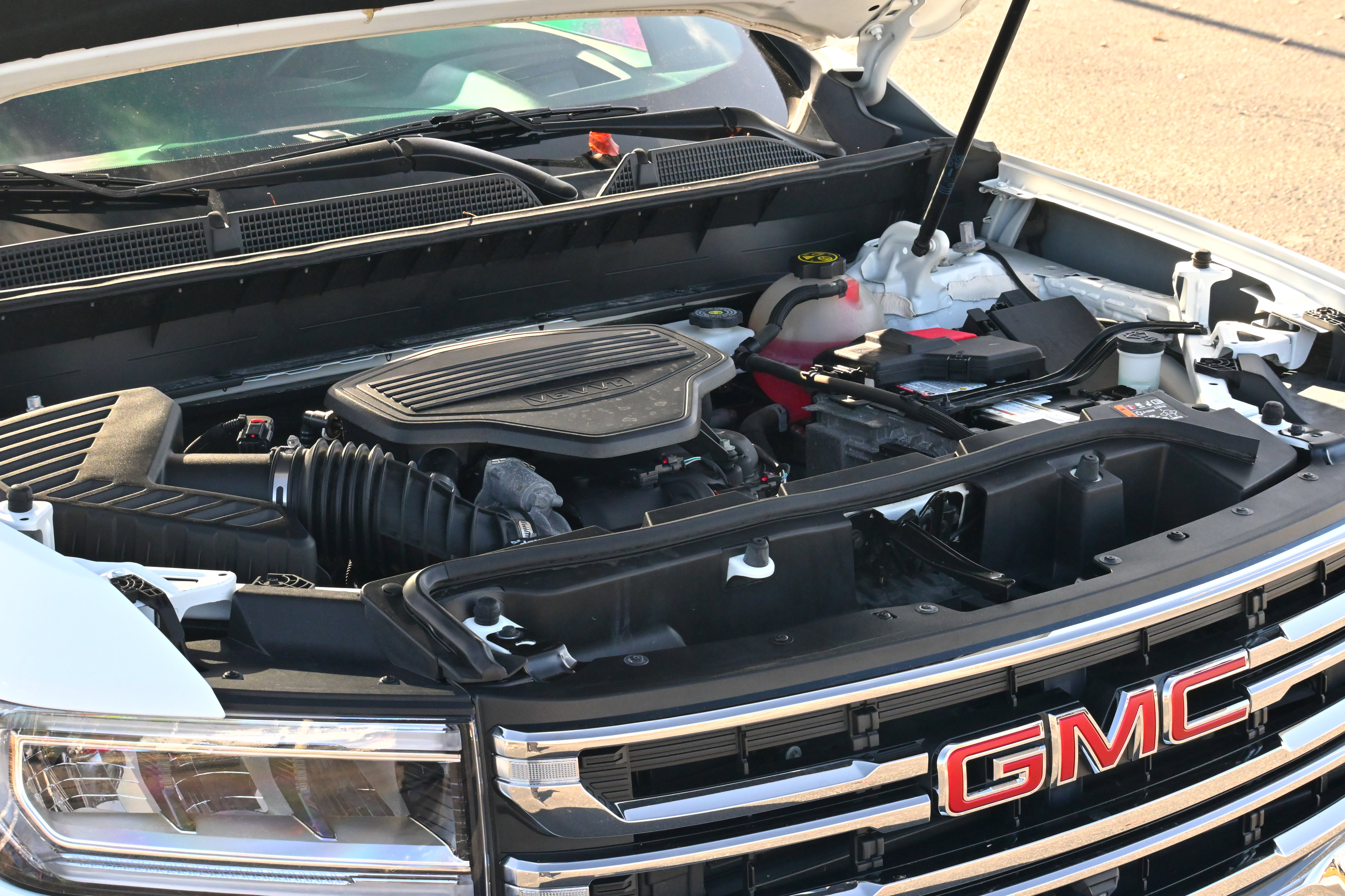 Used 2022 GMC Acadia SLT w/ Technology Package image 8