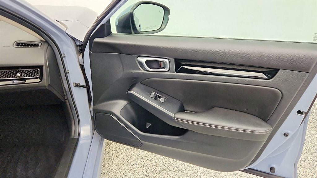 Used 2024 Honda Civic Touring image 25