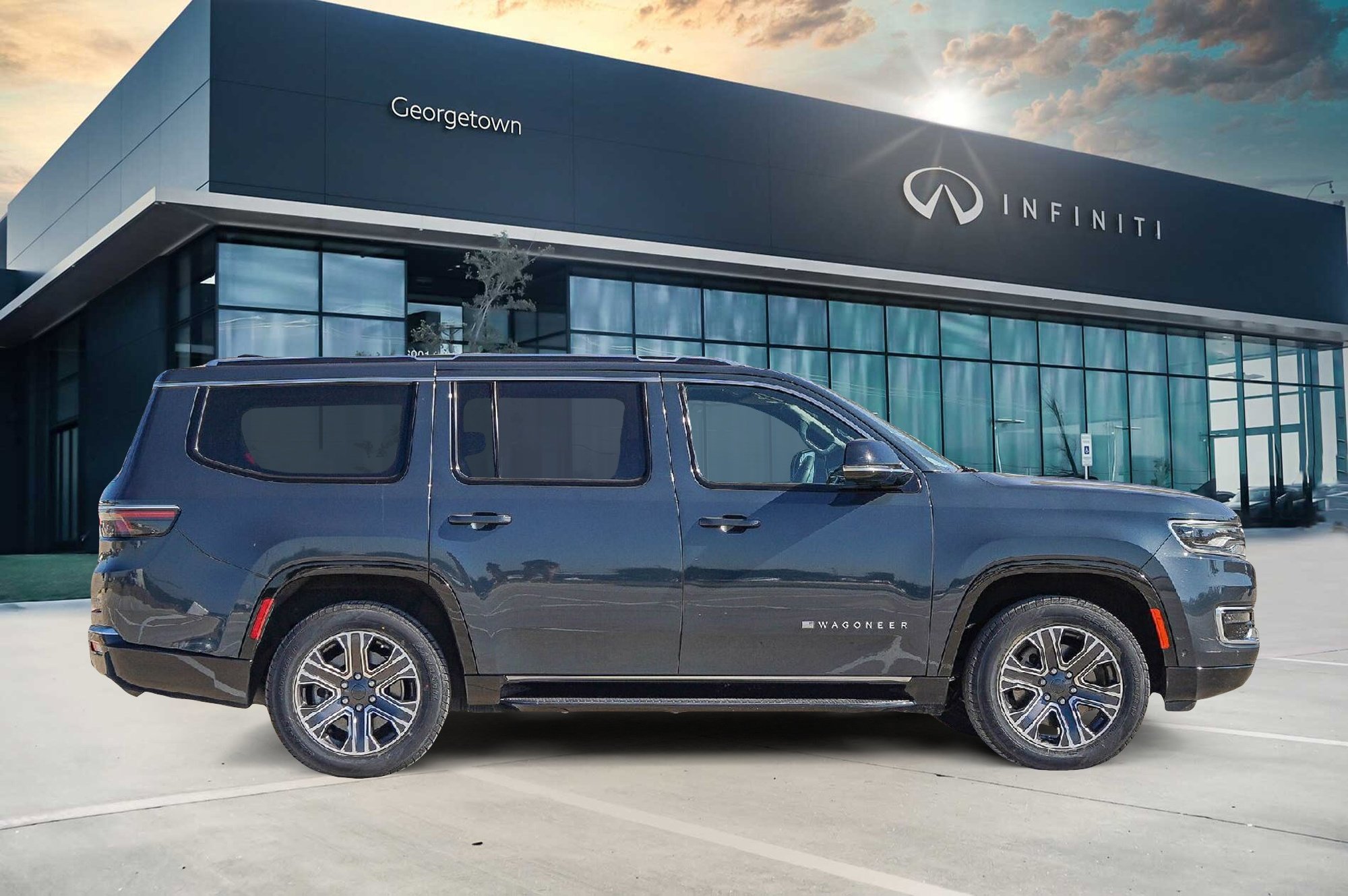 Used 2024 Jeep Wagoneer Series II w/ Flexible Seating Group image 4