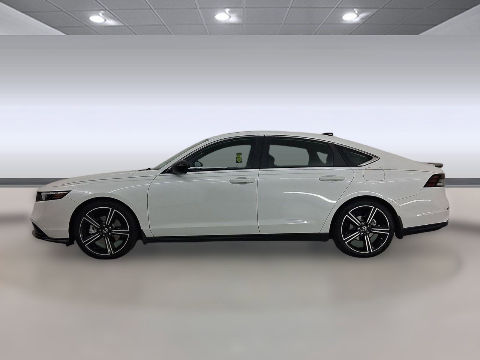 Used 2023 Honda Accord Sport image 2