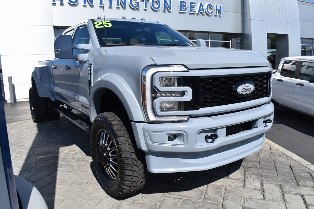 Used 2025 Ford F450 Lariat w/ FX4 Off-Road Package image 33