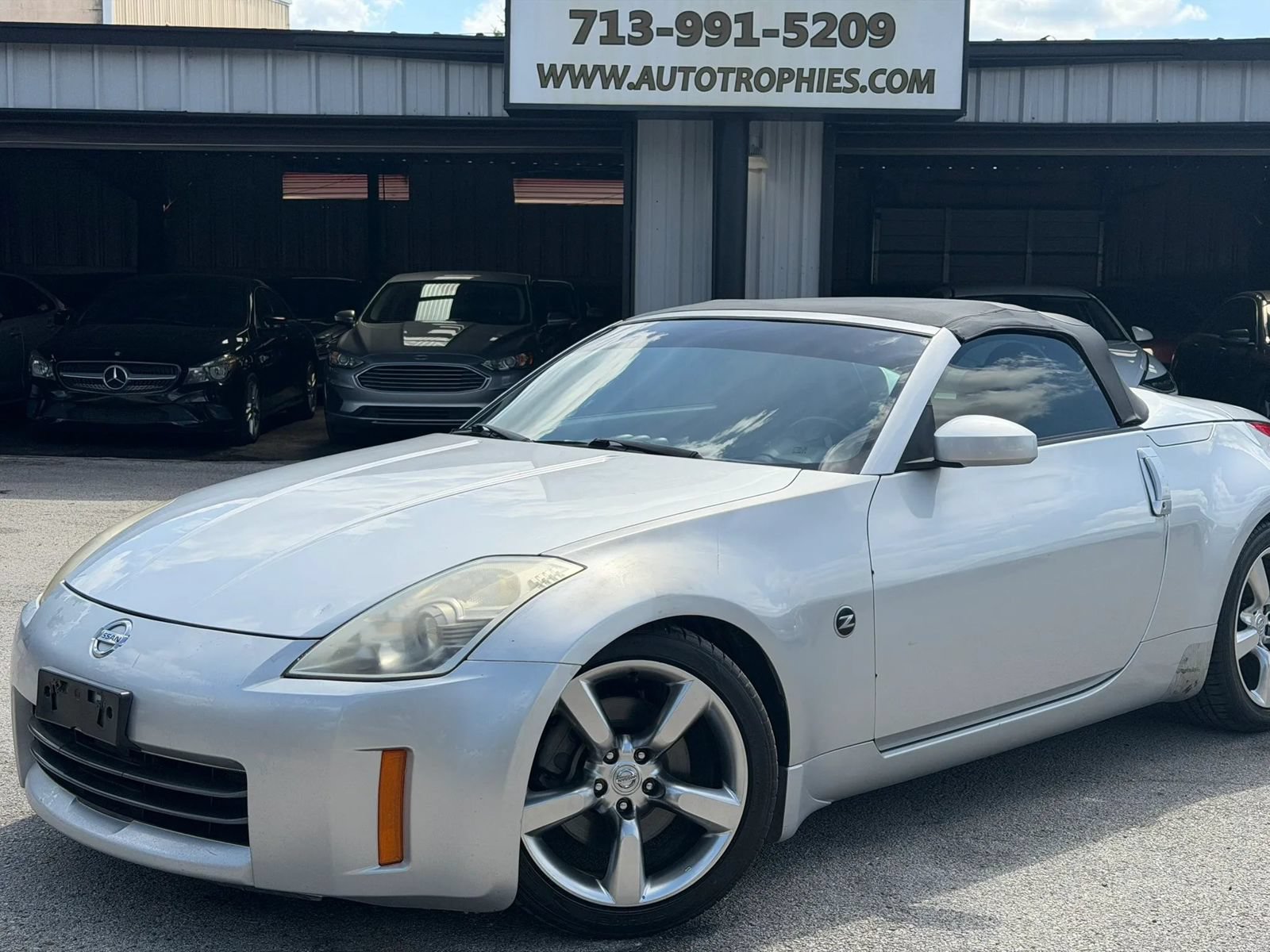 Used 2006 Nissan 350Z Touring RWD image 26