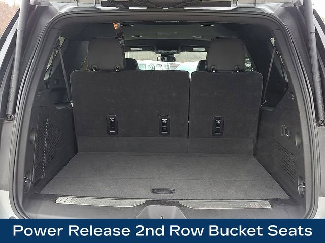 Used 2025 Chevrolet Suburban Premier AWD/4WD image 31
