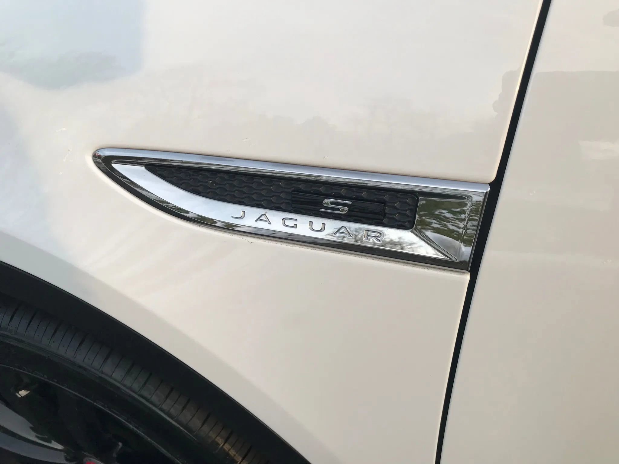 Used 2018 Jaguar E-PACE S image 42