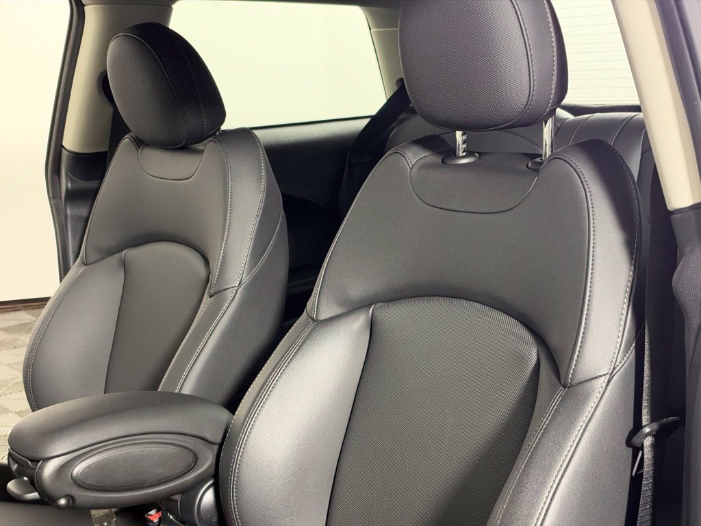 Used 2024 MINI Cooper SE FWD image 27