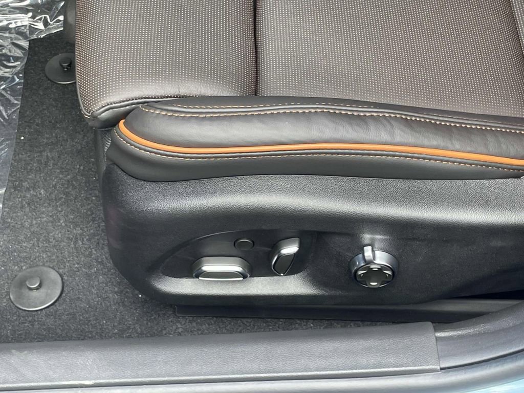 New 2026 Cadillac CT4 V image 19