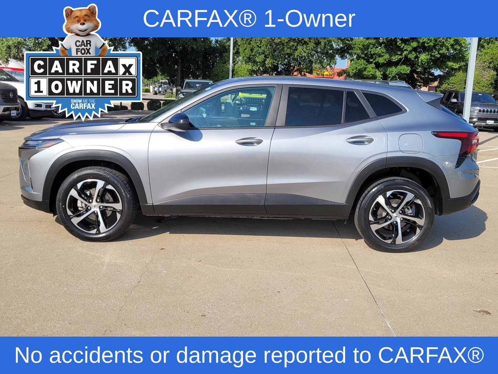 Used 2025 Chevrolet Trax RS w/ Driver Confidence Package FWD image 2