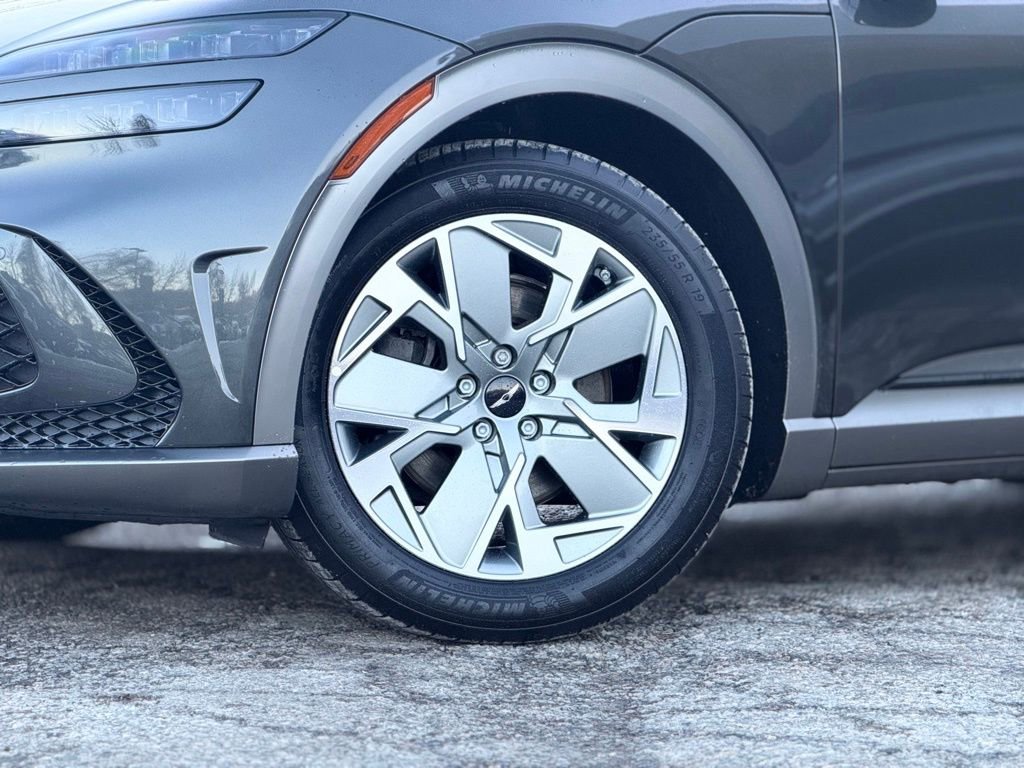 Used 2025 Genesis GV60 Advanced image 2