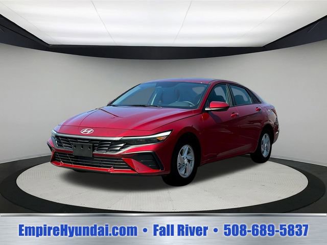 Used 2025 Hyundai Elantra SE
