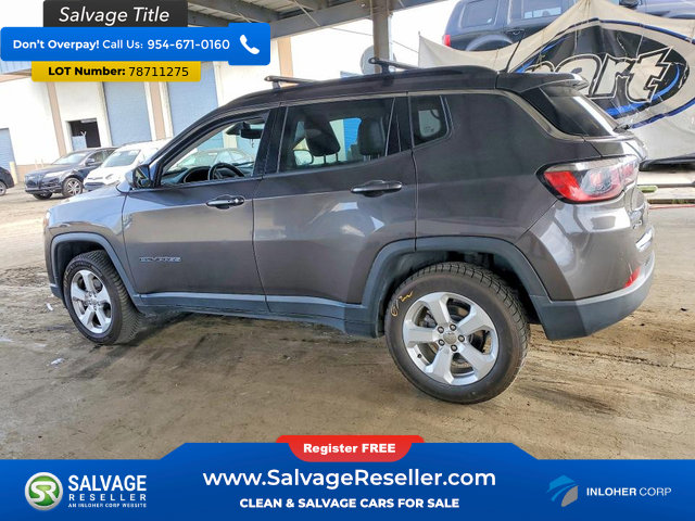 Used 2018 Jeep Compass Latitude w/ Popular Equipment Group AWD/4WD image 3