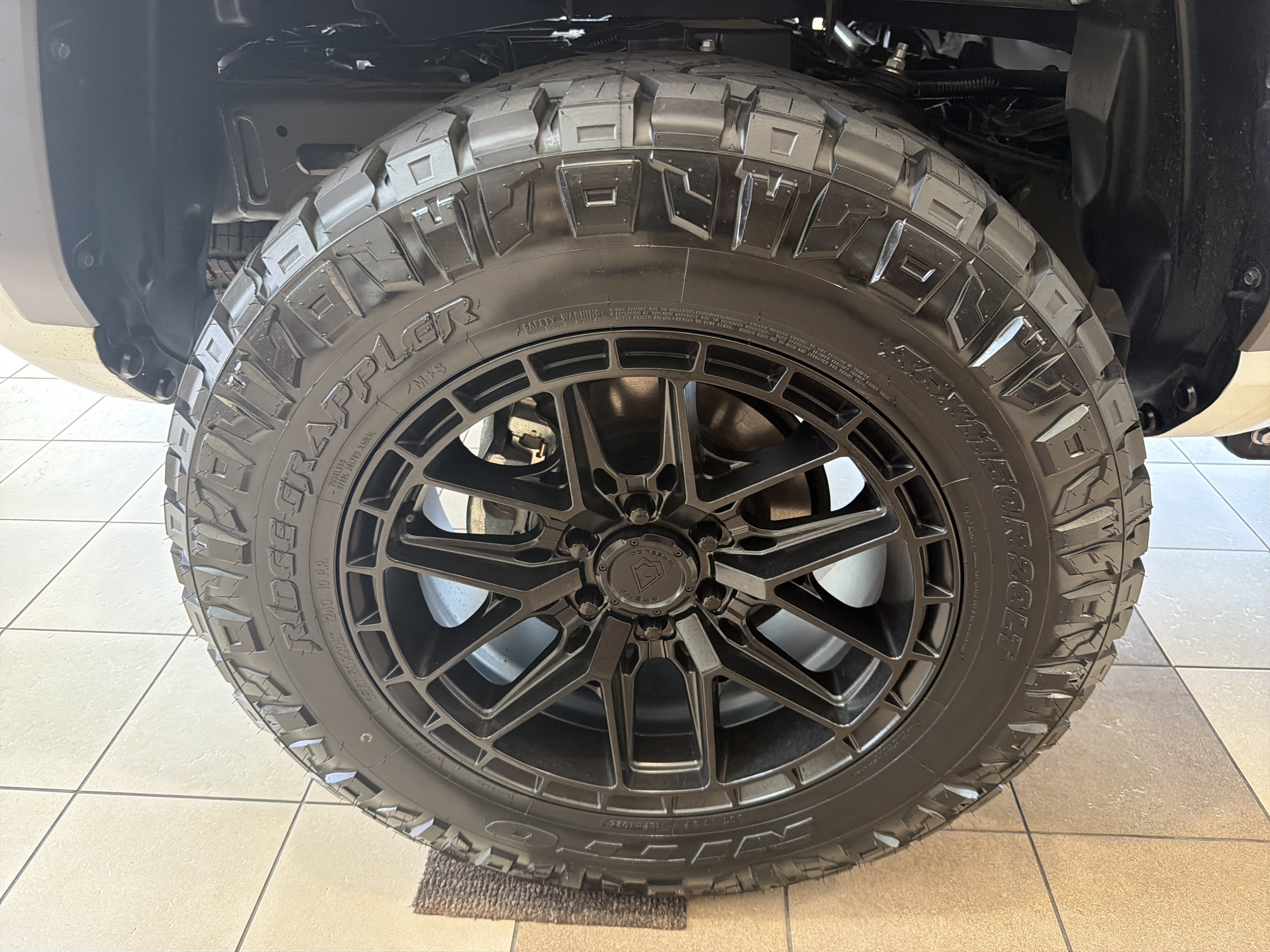New 2025 Toyota Tacoma TRD Off-Road w/ TRD Off Road Premium Package AWD/4WD image 17