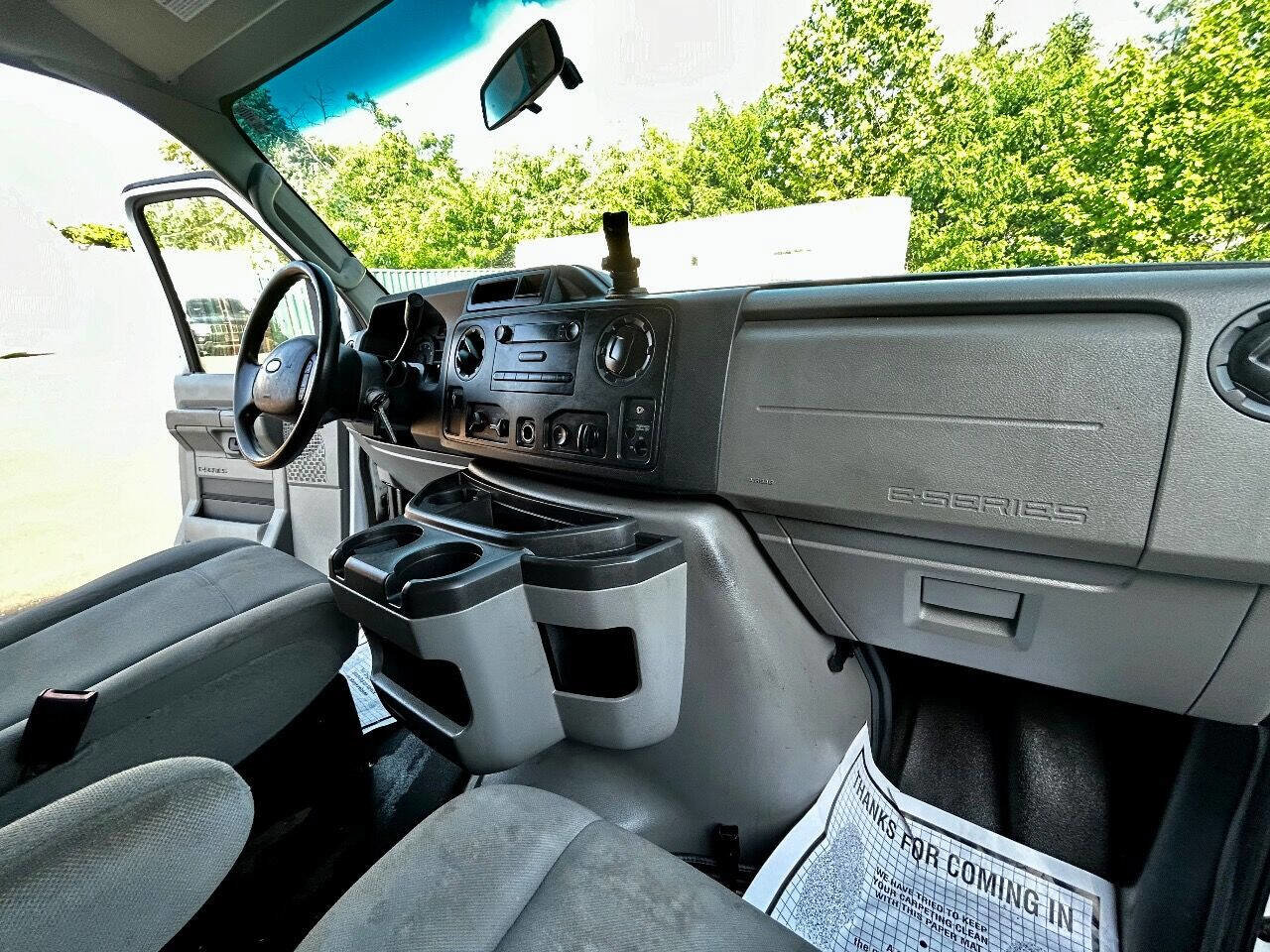 Used 2014 Ford E-250 and Econoline 250 w/ Power Group image 22