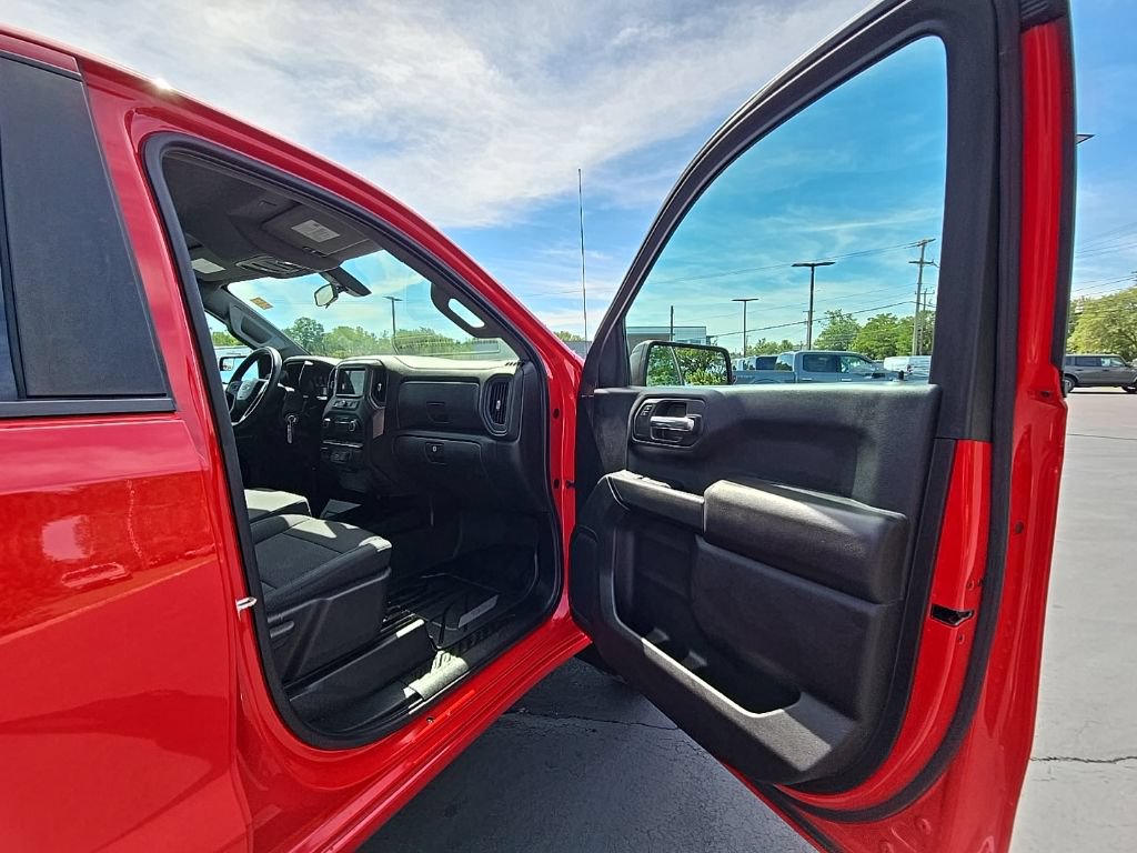 Used 2019 Chevrolet Silverado 1500 Custom Trail Boss w/ Custom Convenience Package AWD/4WD image 35