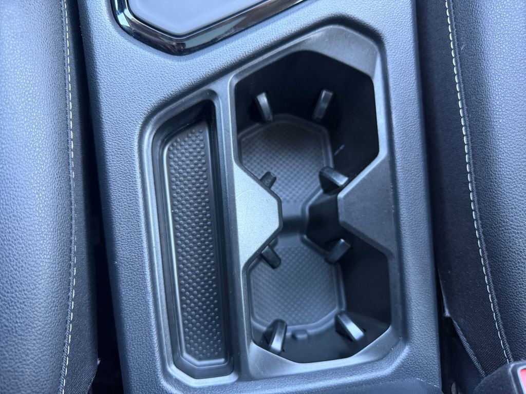 Used 2024 Volkswagen Taos SE image 16