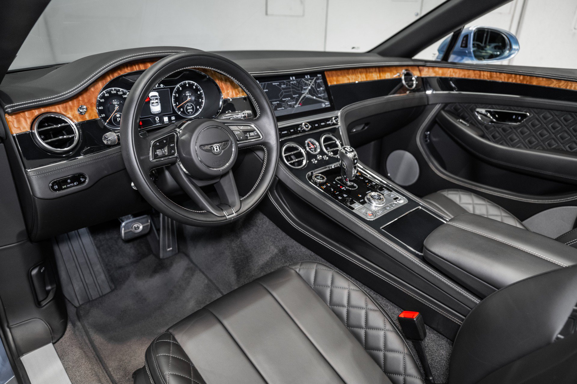Certified 2022 Bentley Continental GT V8 AWD/4WD image 19
