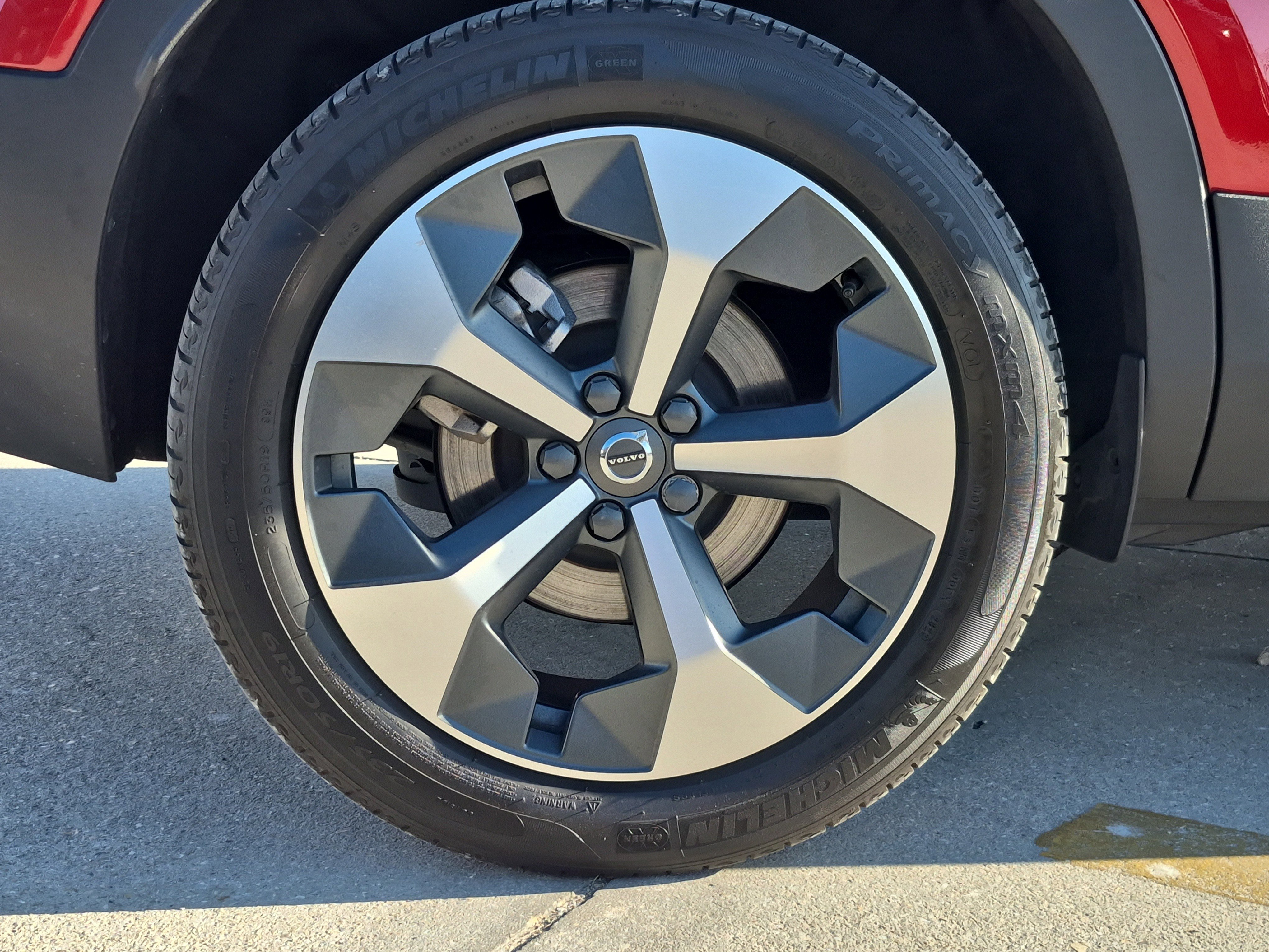 Used 2023 Volvo XC40 B5 Plus w/ Driver Assist Package image 11