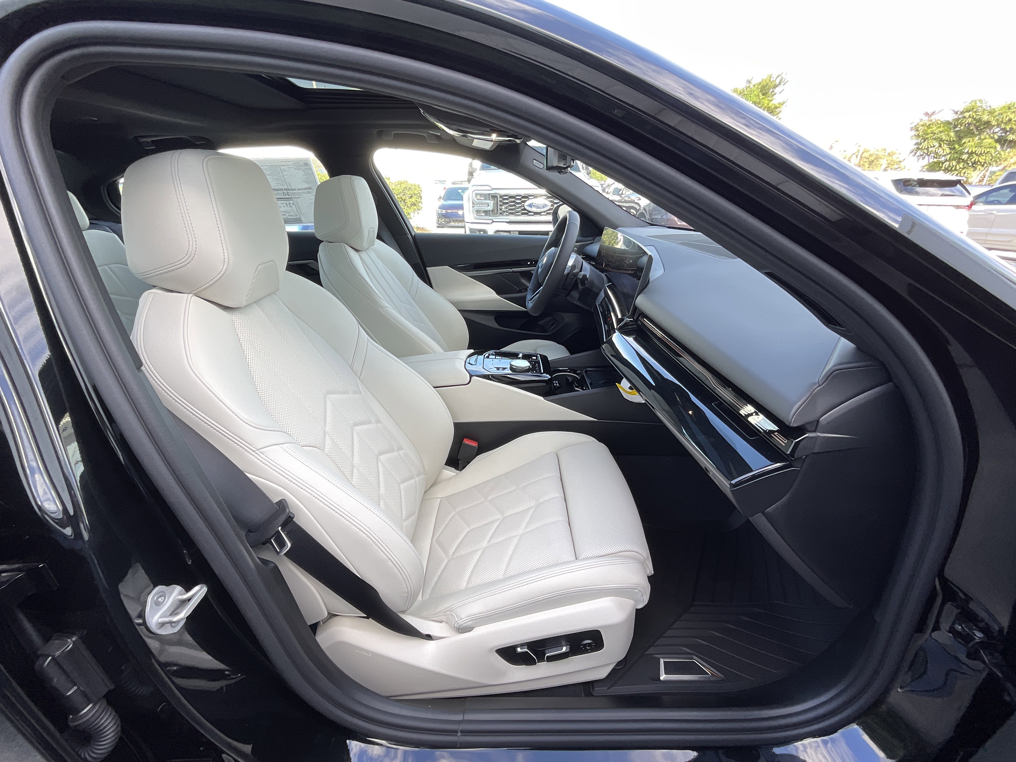 New 2026 BMW 530i w/ M Sport Package image 22
