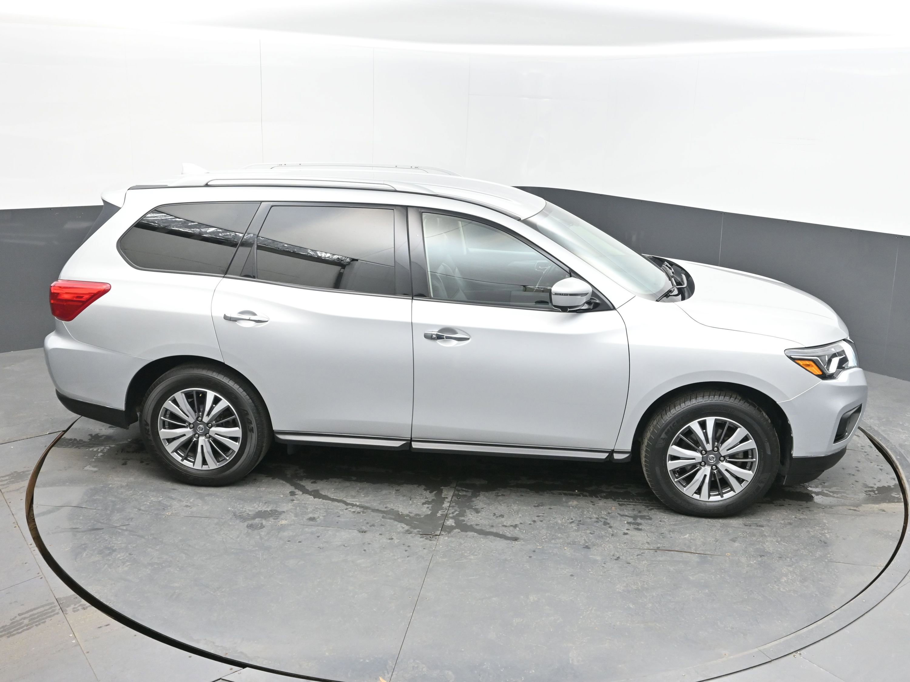Used 2020 Nissan Pathfinder SL image 36