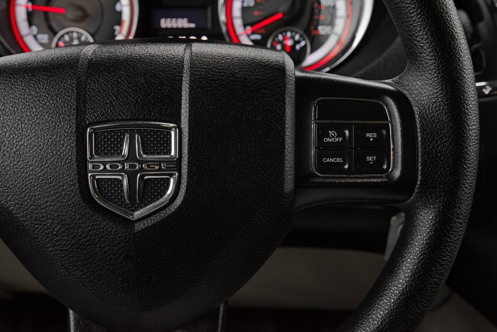 Used 2018 Dodge Grand Caravan SE w/ UConnect Hands-Free Group FWD image 26