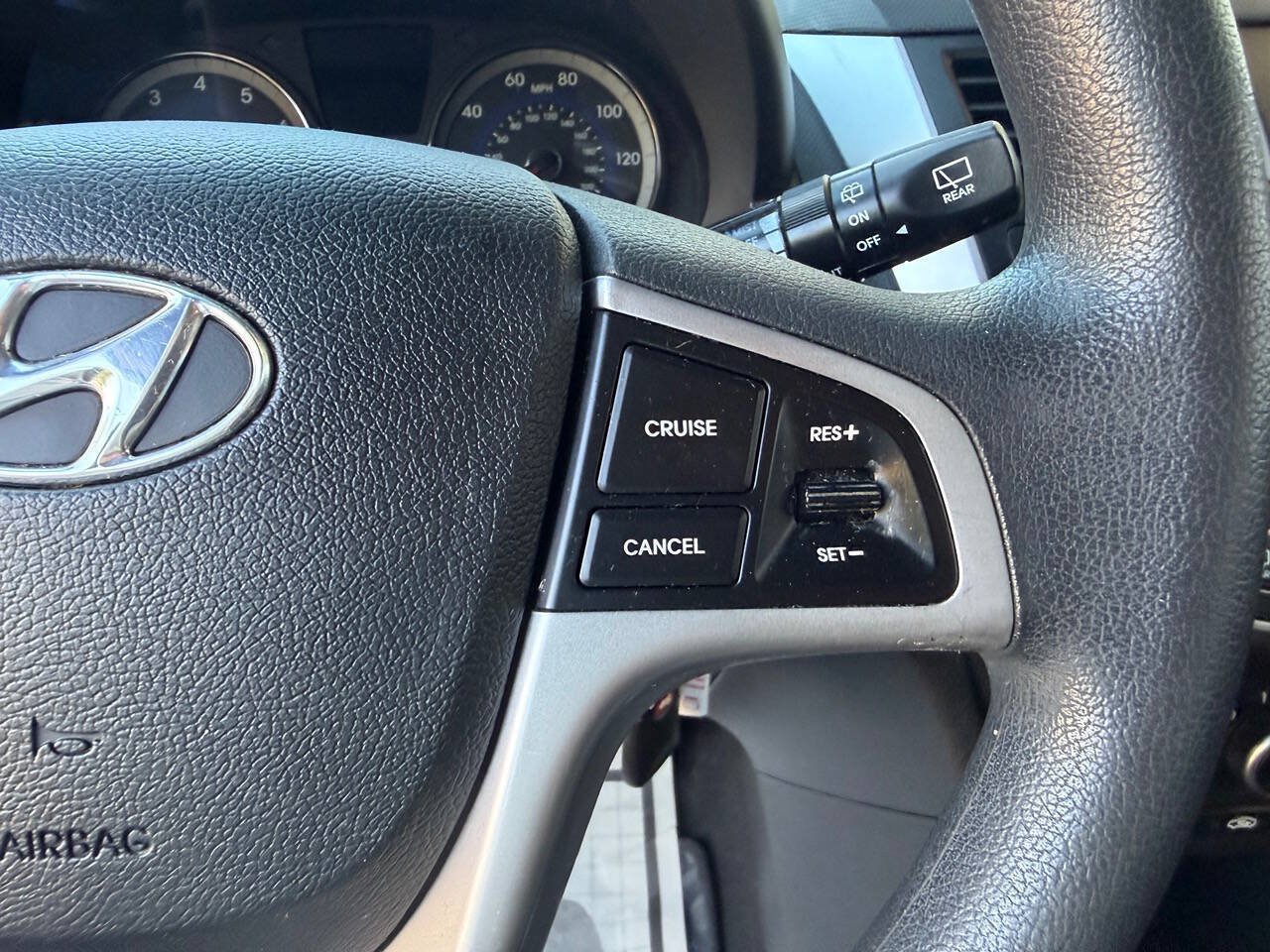 Used 2015 Hyundai Accent GS FWD image 22