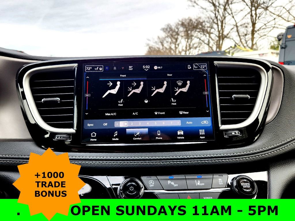 New 2025 Chrysler Pacifica Select image 21