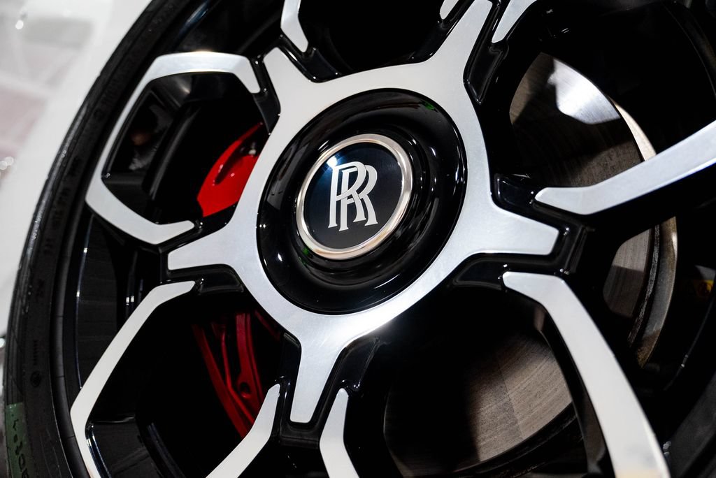Used 2022 Rolls-Royce Cullinan Black Badge AWD/4WD image 78