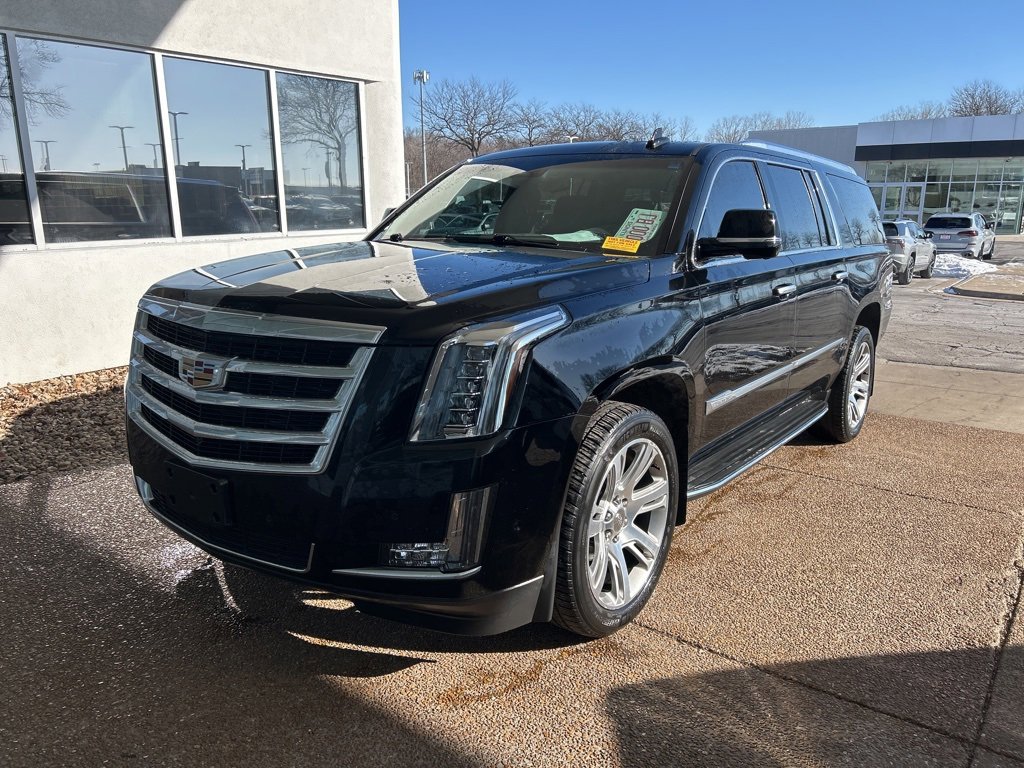 Used 2017 Cadillac Escalade ESV Luxury image 1