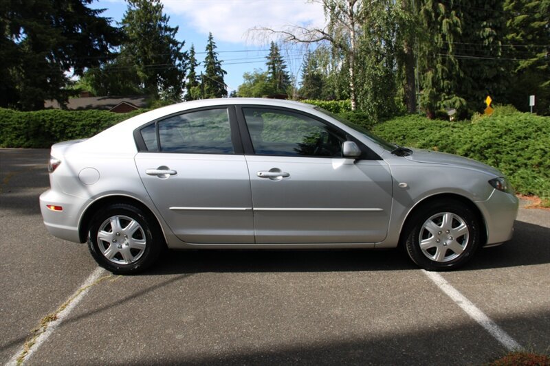Used 2008 MAZDA MAZDA3 i Sport FWD image 11