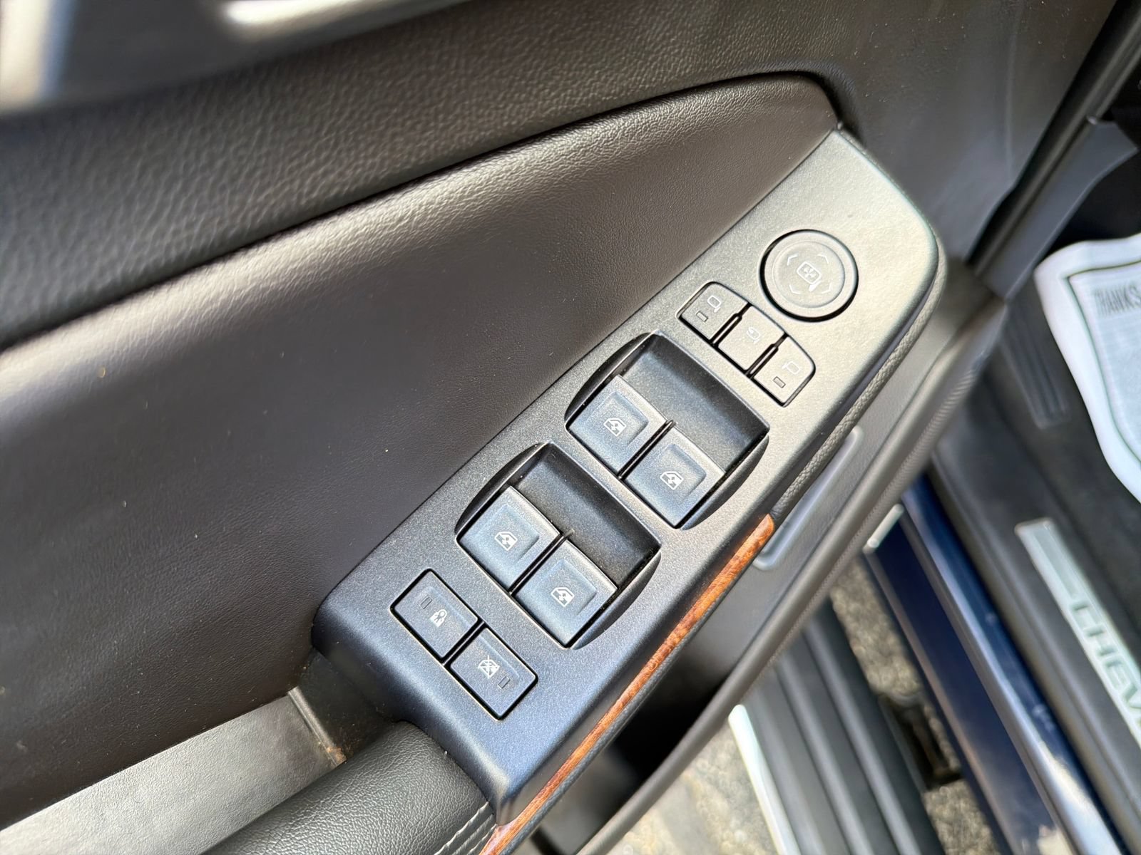 Used 2020 Chevrolet Suburban Premier AWD/4WD image 13