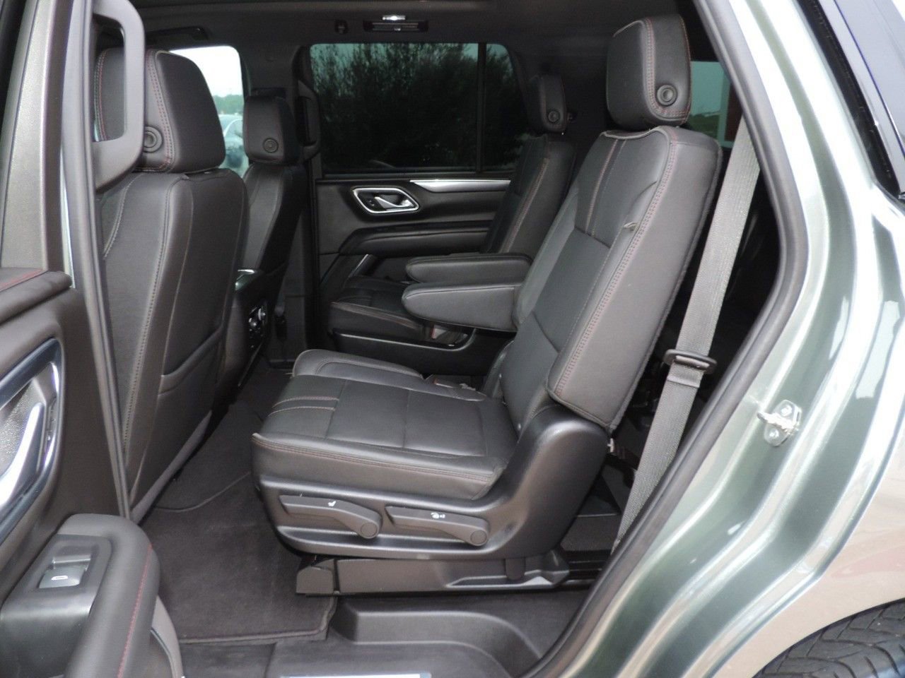 Used 2024 Chevrolet Tahoe RST w/ Luxury Package RWD image 23