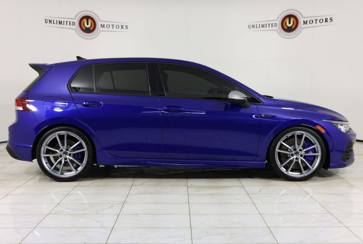 Used 2024 Volkswagen Golf R AWD/4WD image 2
