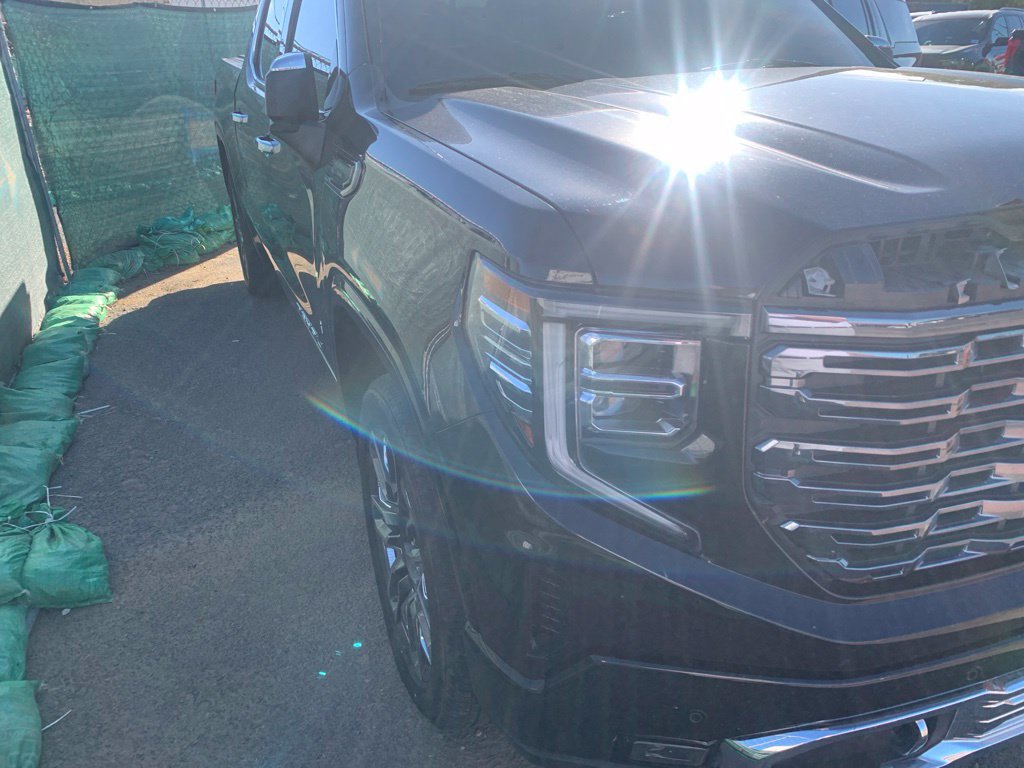 Used 2023 GMC Sierra 1500 Denali Ultimate AWD/4WD image 4