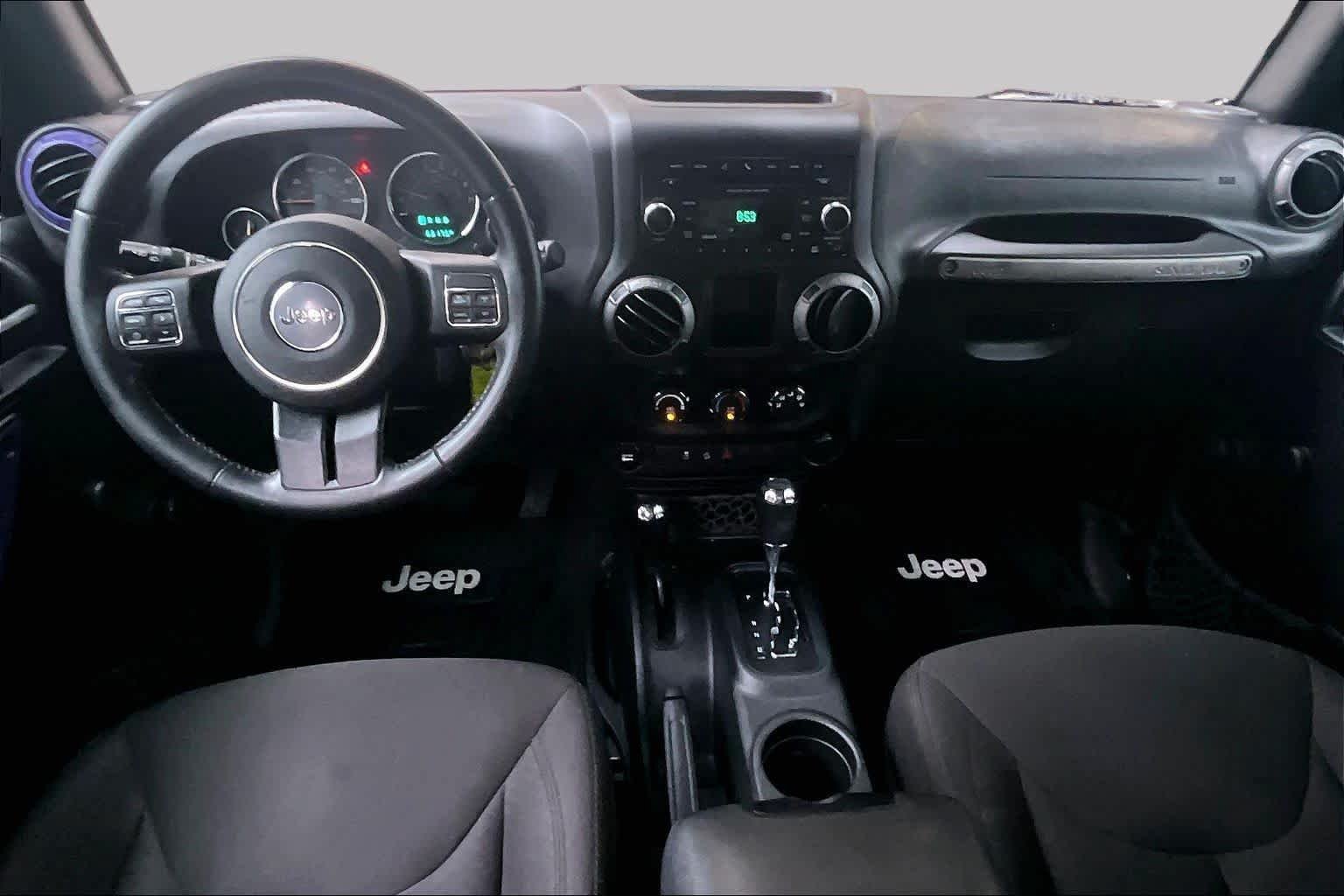 Used 2017 Jeep Wrangler Unlimited Sport w/ Connectivity Group AWD/4WD image 15